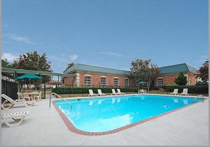 Greenville Inn & Suites Buitenkant foto