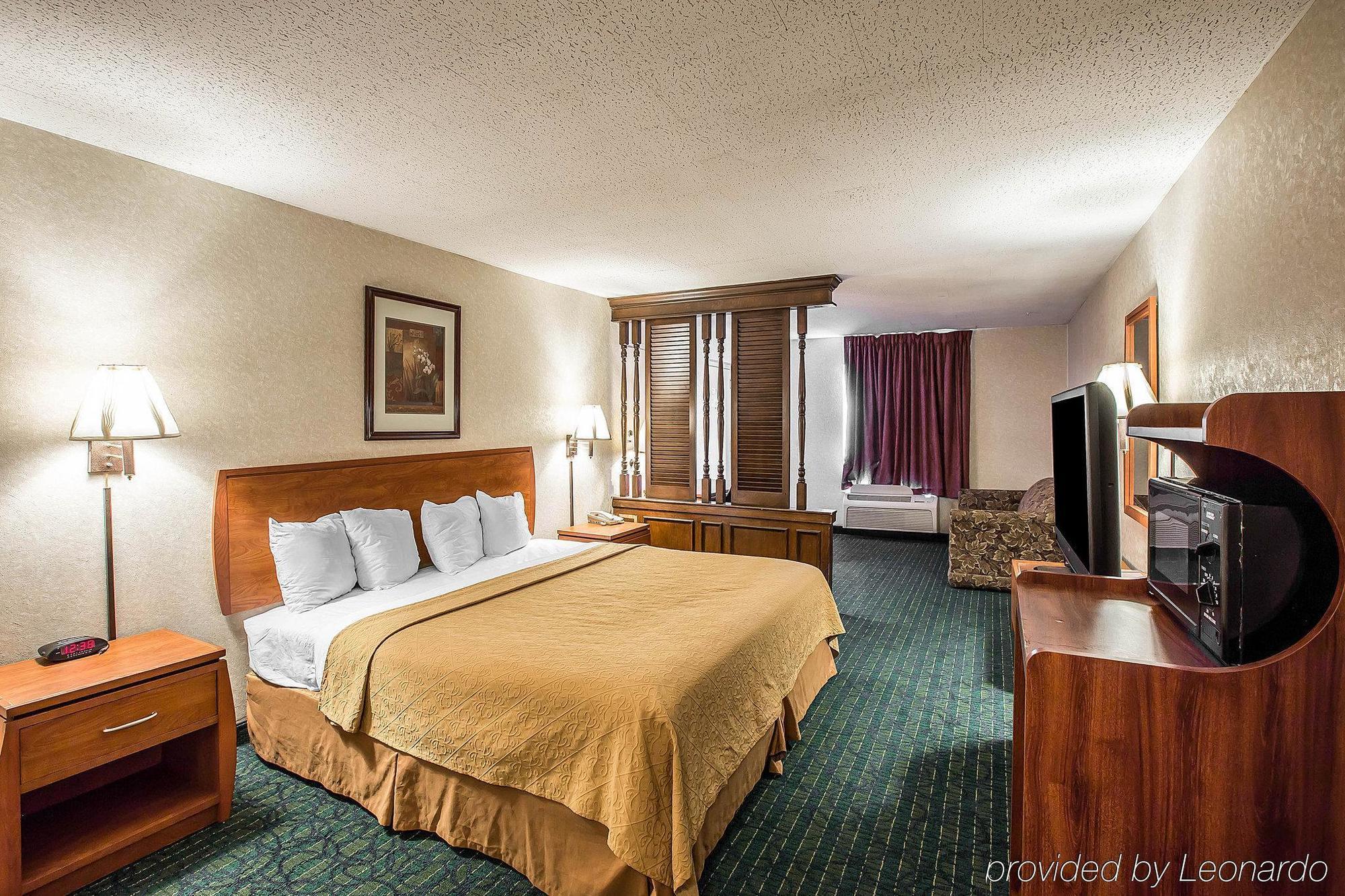 Greenville Inn & Suites Buitenkant foto