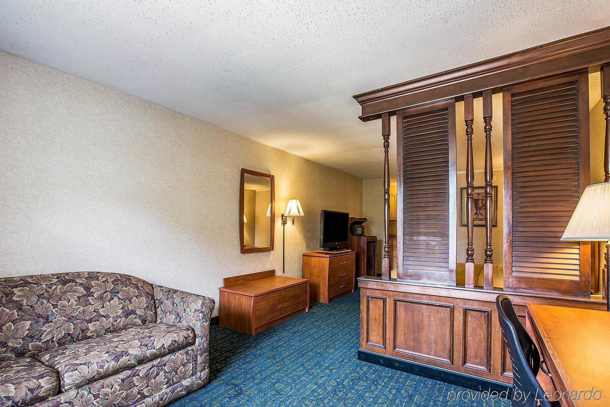 Greenville Inn & Suites Buitenkant foto