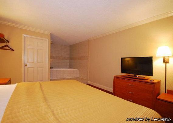 Greenville Inn & Suites Kamer foto