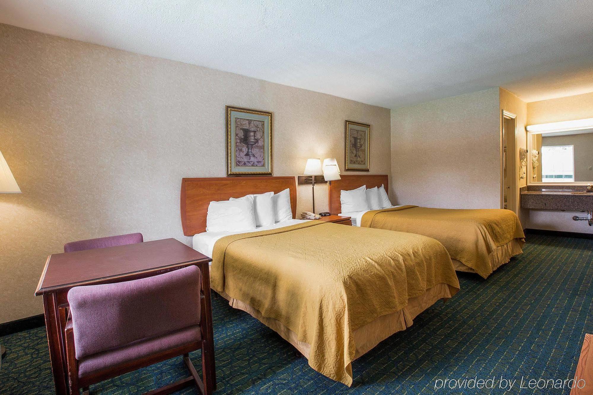 Greenville Inn & Suites Buitenkant foto