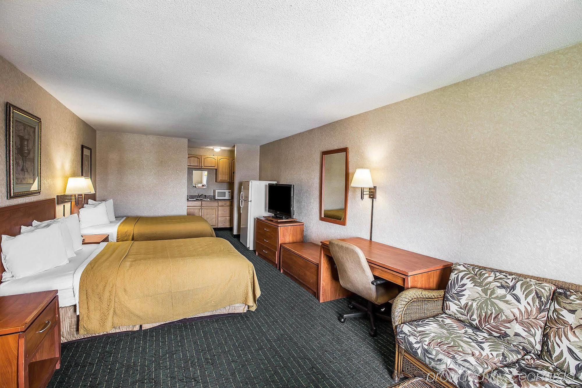 Greenville Inn & Suites Buitenkant foto