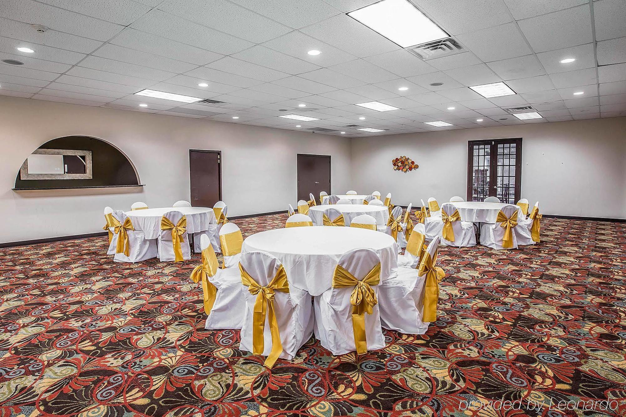 Greenville Inn & Suites Buitenkant foto